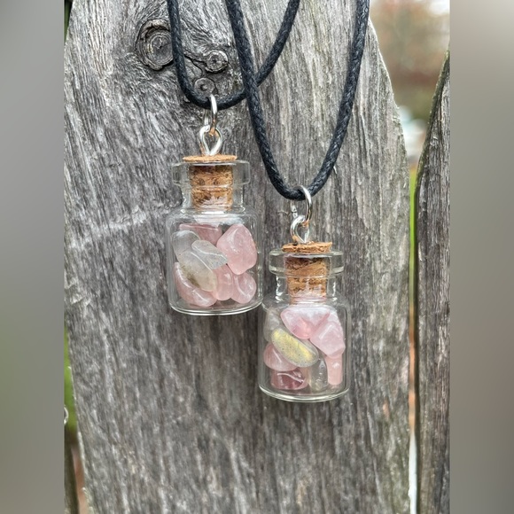 Labradorite + Lavender Rose Quartz Pendant | Cork Jar Necklace | Crystal Jewelry - Picture 5 of 6